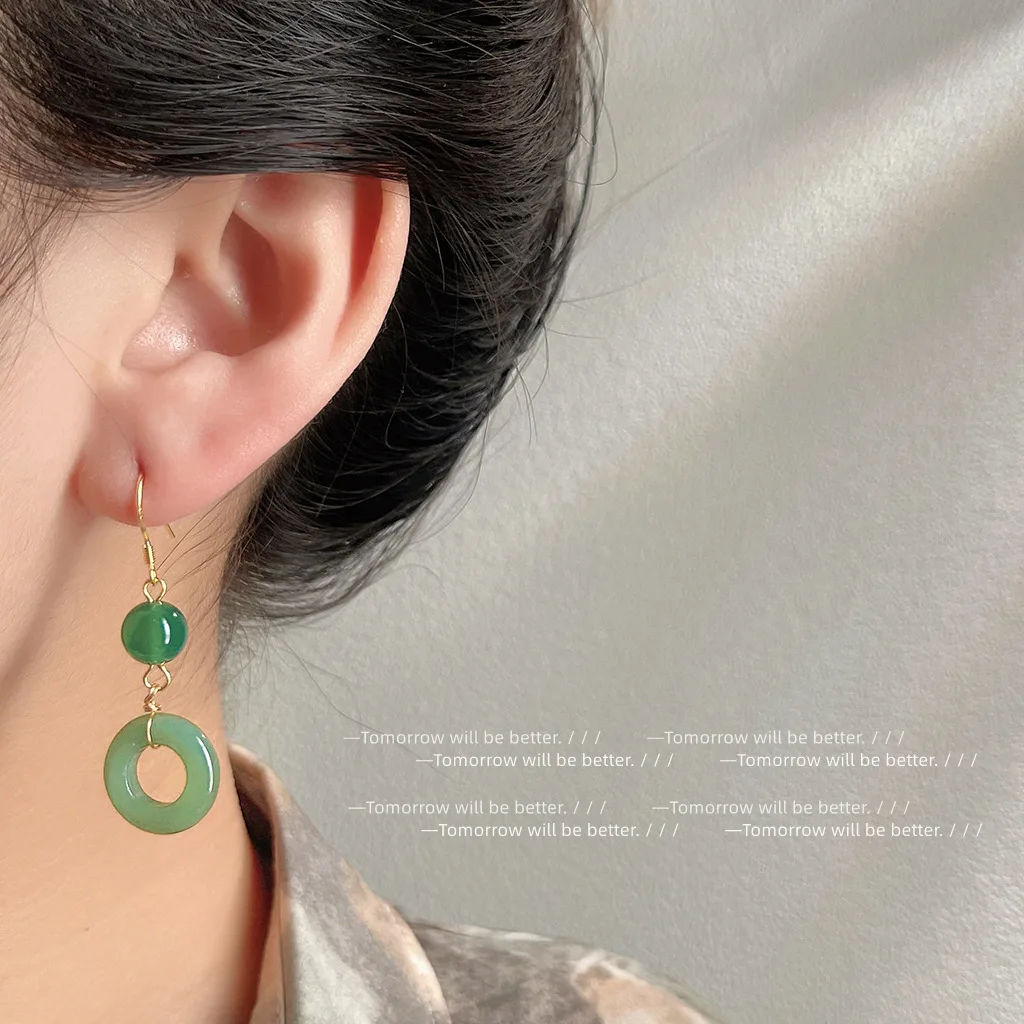 Vintage Fashion Blog - Brincos de anel de jade real