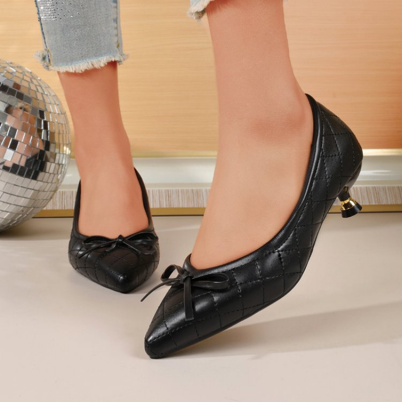 Scarpin Vintage Bico Fino Laço - Vintage Fashion Ladies avaliação e preço