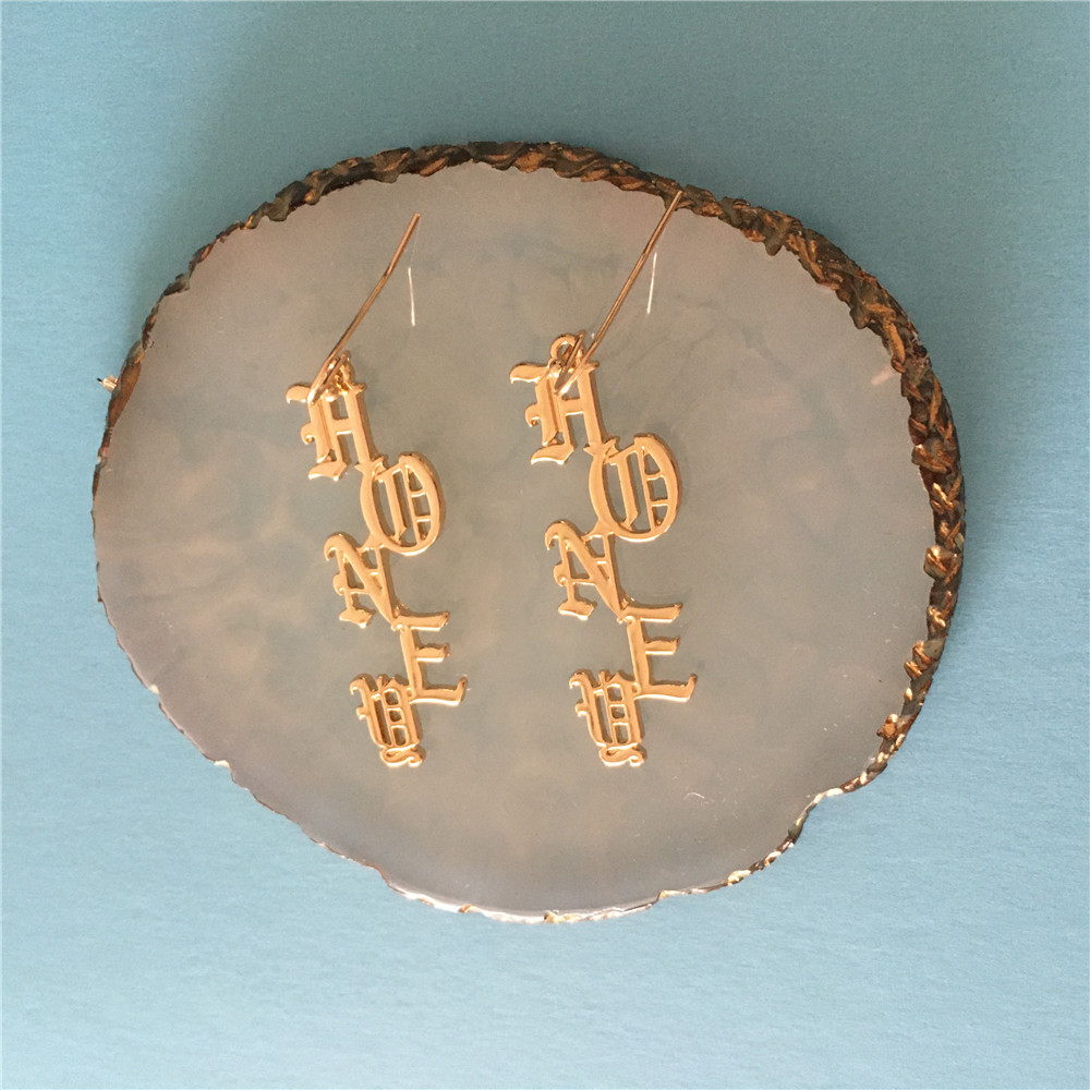 Brincos Pendentes Super Exclus - Vintage Fashion Font avaliação e preço