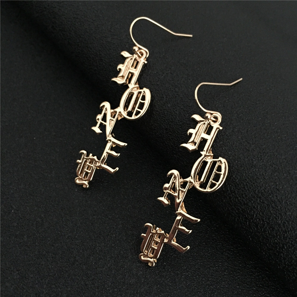 Brincos Pendentes Super Exclus - Vintage Fashion Font avaliação e preço